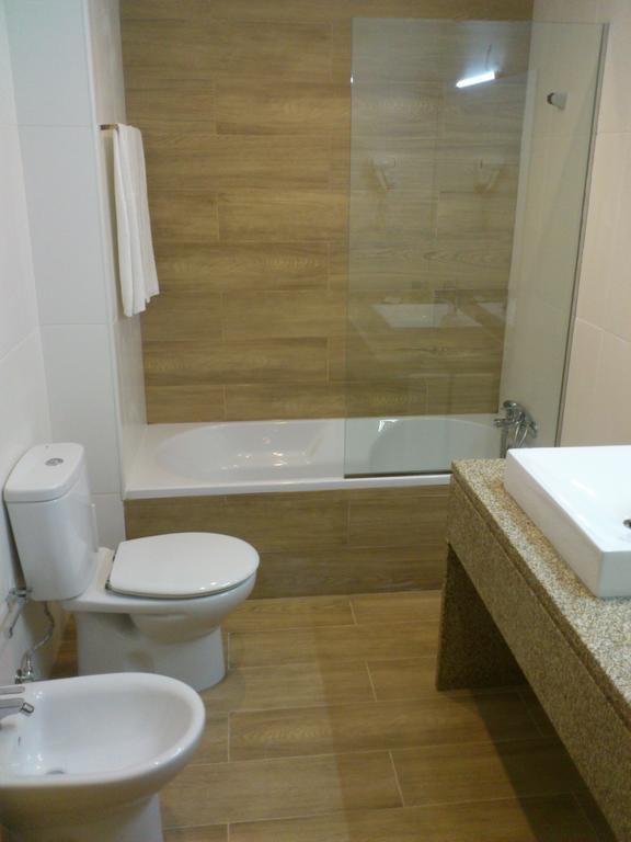 Hotel Lagoa Azul Do Герес Стая снимка